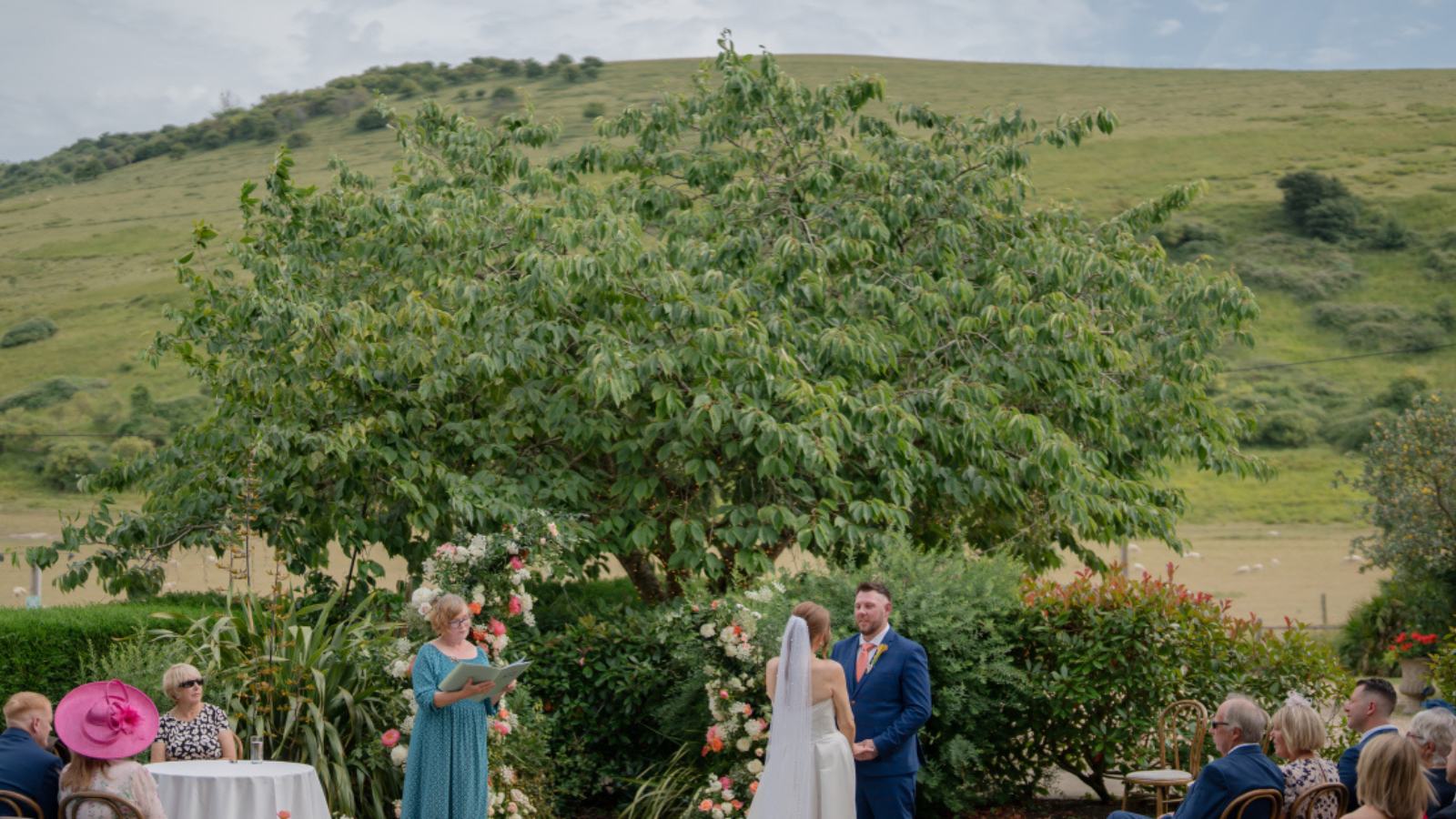 How to book a West Sussex wedding registrar at Tottington Manor