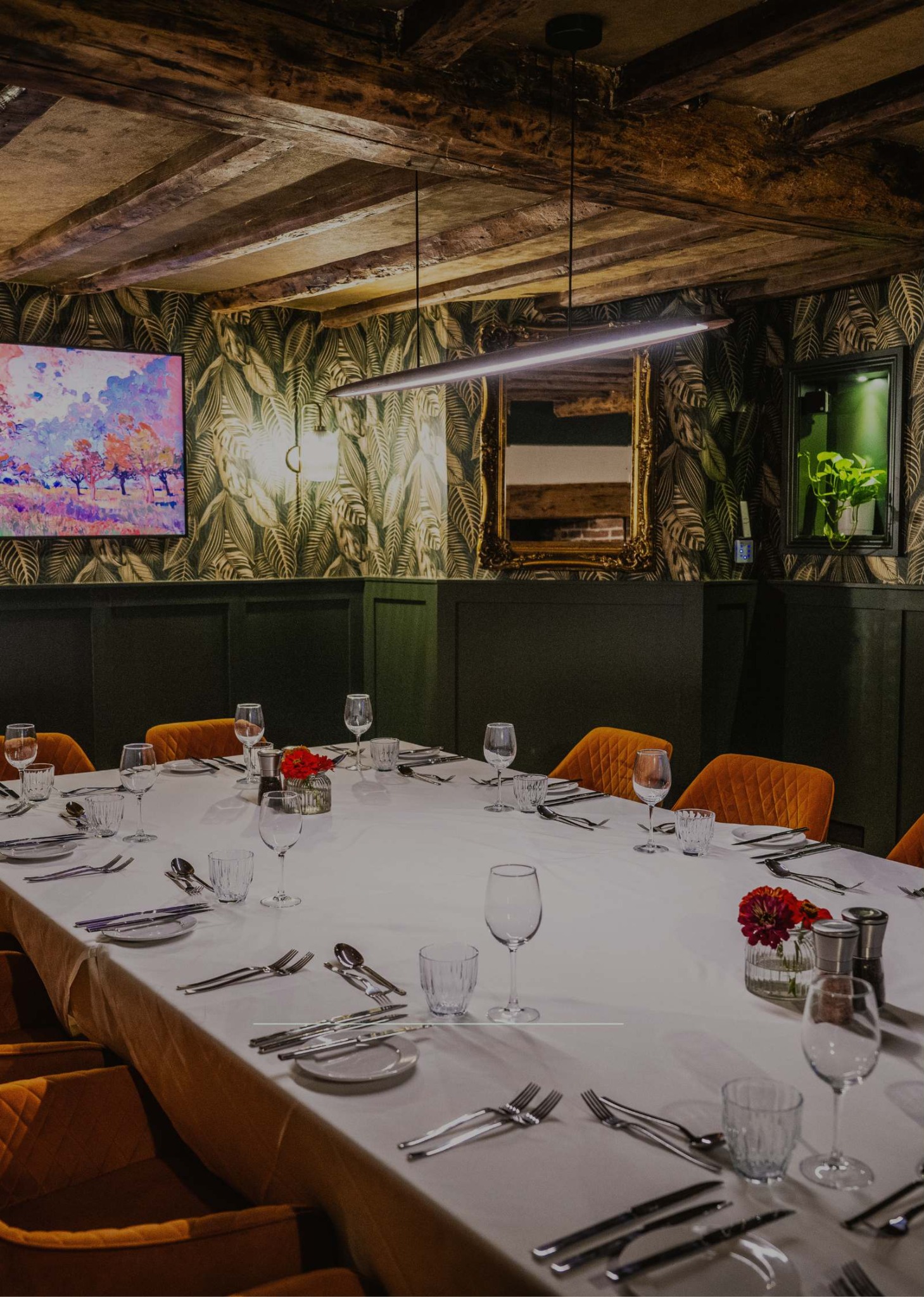Private dining room at Tottington Manor for board dinners and executive retreat hospitality in Sussex