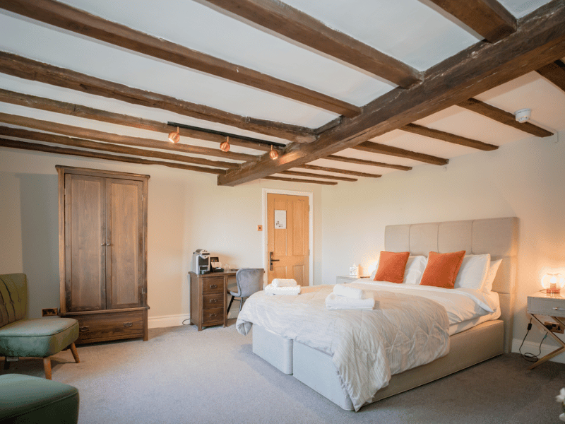 Tottington Manor Superior King Room with 17th Century Ceiling Beams