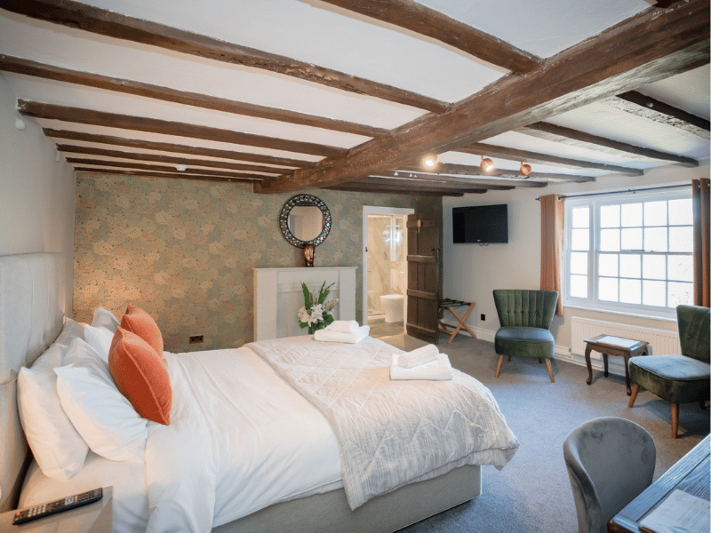 Tottington Manor Superior King Room with 17th Century Ceiling Beams