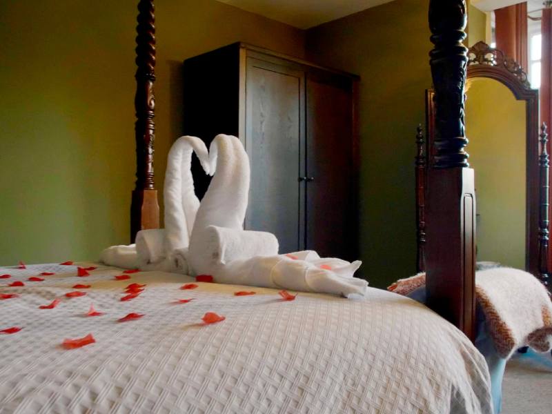 Luxury Honeymoon suite for Wedding Couples at Tottington Manor near Brighton