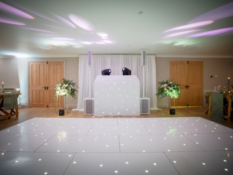 Live Wedding Bands at Tottington Manor Wedding Venue with accommodation in West Sussex
